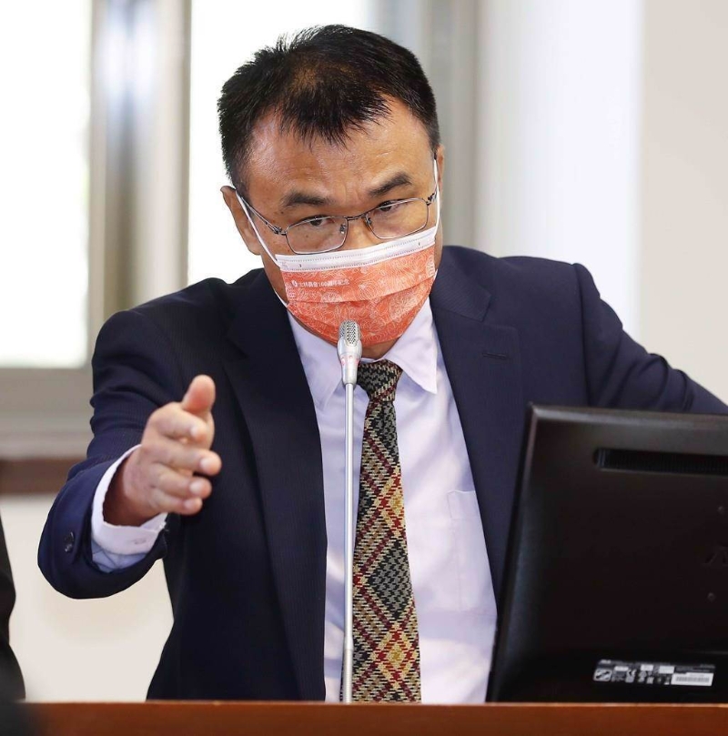 臺(tái)當(dāng)局農(nóng)業(yè)部門(mén)負(fù)責(zé)人陳吉仲。（圖源：臺(tái)灣“中時(shí)新聞網(wǎng)”）