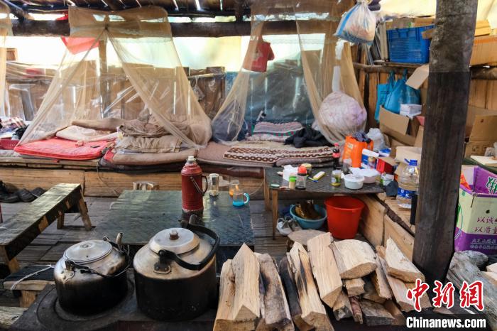 4月9日，拉郊邊境派出所德瑪龍6號執(zhí)勤點(diǎn)住所?！〗w波 攝