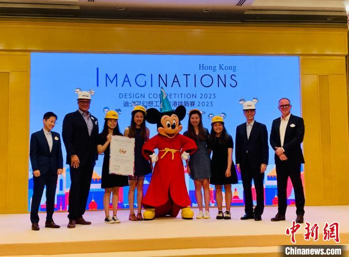 來自香港大學(xué)的“Lengs”團(tuán)隊獲得比賽冠軍?！〈餍H 攝