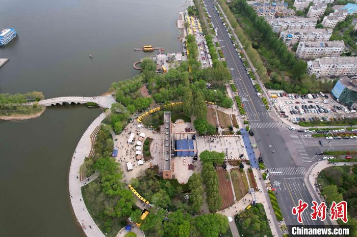 2023山東省春季黃河大集在東營(yíng)清風(fēng)湖畔啟動(dòng)。(無(wú)人機(jī)照片) 梁犇 攝