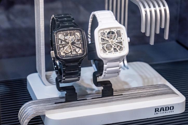 07 True Square真我系列開芯機(jī)械腕表“黑方”、“白方” 