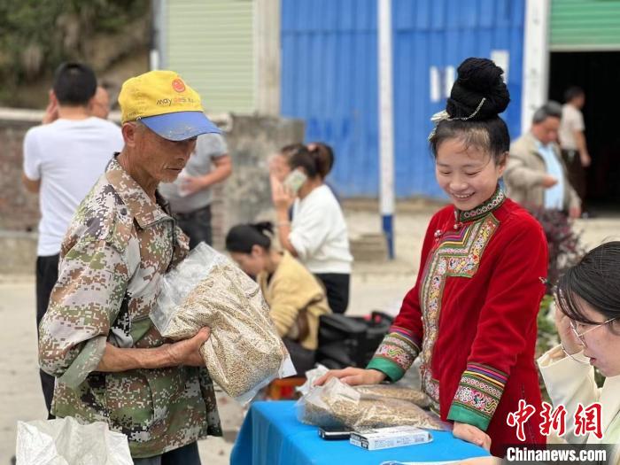貴州“新農(nóng)人”田園逐夢(mèng)網(wǎng)紅電商助力鄉(xiāng)村振興