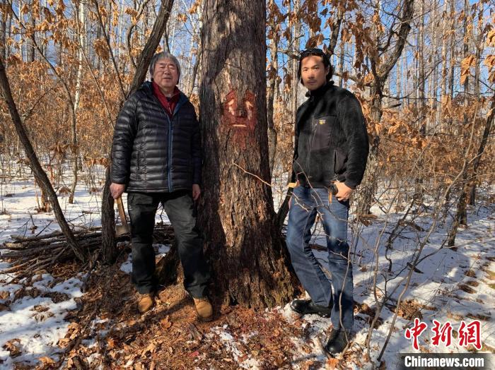 資料圖。圖為趙式慶在呼倫貝爾進行田野調(diào)查?！≮w式慶供圖