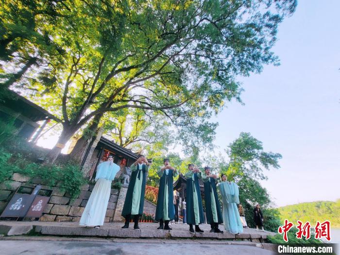 永州風(fēng)景秀麗、人文氣息濃郁?！√菩∏?攝