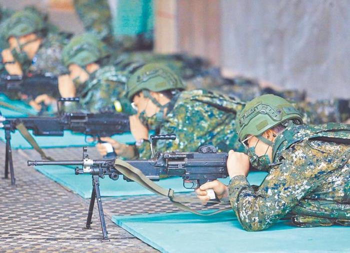 維韋克?拉馬斯瓦米(Vivek Ramaswamy)近日提議，推動(dòng)每一個(gè)臺(tái)灣家庭擁槍。圖片來(lái)源：臺(tái)灣“中時(shí)新聞網(wǎng)”。.jpg