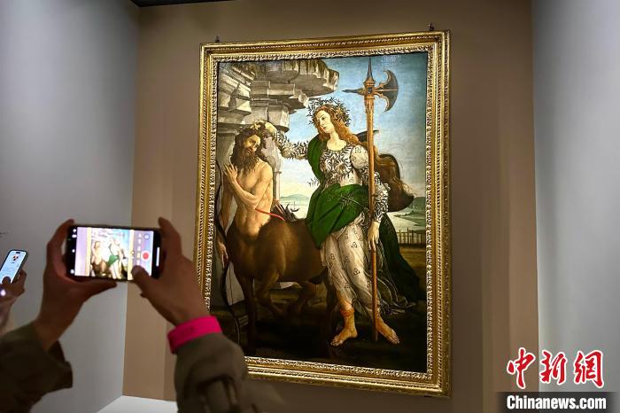 《女神帕拉斯·雅典娜與半人馬》。　王笈 攝