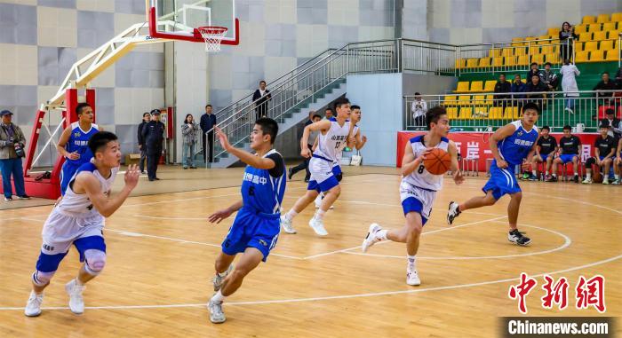 比賽現(xiàn)場(chǎng)?！≈鬓k方供圖