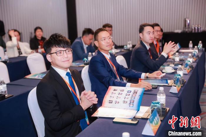 港澳青年抵滬，擬通過(guò)視、聽、學(xué)、游等親身體驗(yàn)增加對(duì)祖國(guó)的認(rèn)識(shí)?！』顒?dòng)主辦方供圖