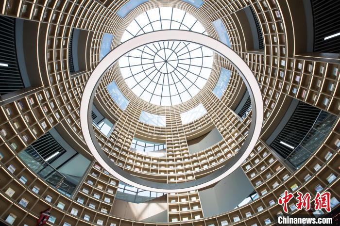 大零號(hào)灣圖書館?！￠h行區(qū)融媒體中心 供圖