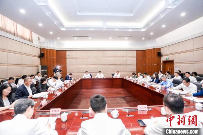 浙江召開(kāi)統(tǒng)一戰(zhàn)線“凝心鑄魂強(qiáng)根基、團(tuán)結(jié)奮進(jìn)新征程”主題教育動(dòng)員會(huì)