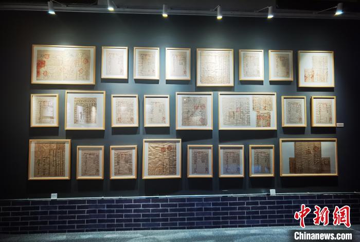 展覽共分“紙·材”“紙·韻”“紙·藝”“紙·力”“紙與生活”五個(gè)板塊?！≈鬓k方供圖