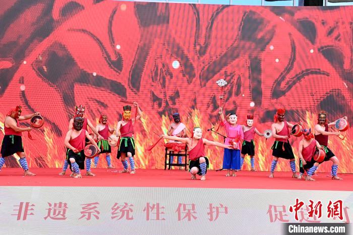 泰寧大源儺舞《祈豐年》?！埥鸫?攝