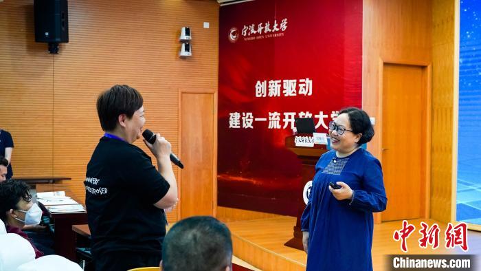 培訓(xùn)現(xiàn)場(chǎng)?！幉ɡ诸悓W(xué)院供圖