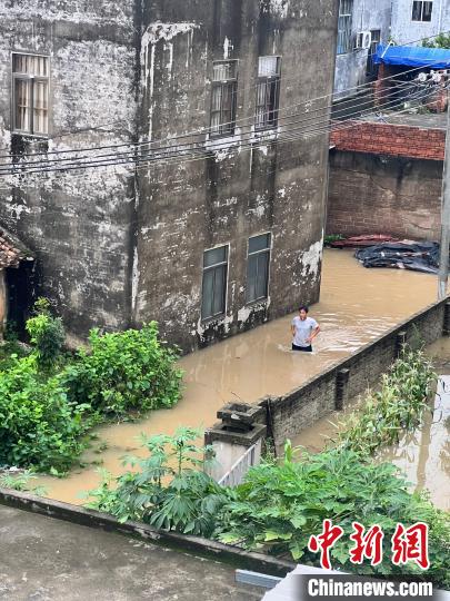 居民房屋受災(zāi)?！∈茉L者供圖