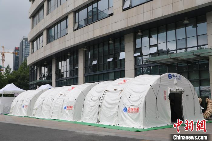 緊急救援帳篷?！∏裣殓?攝