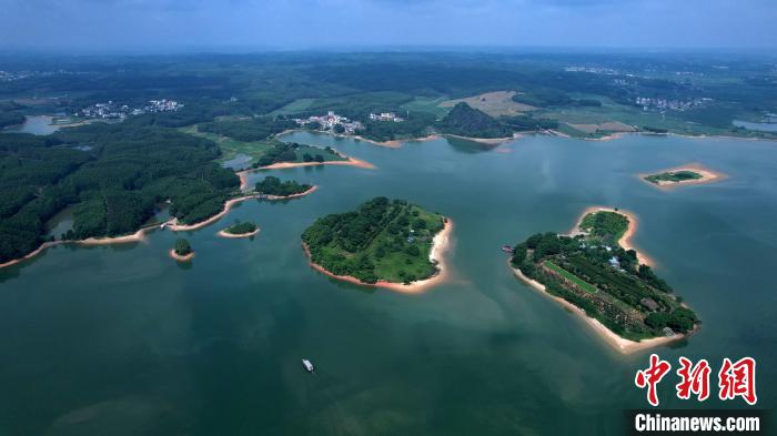 航拍西津國家濕地公園，景色優(yōu)美?！∮峋?攝