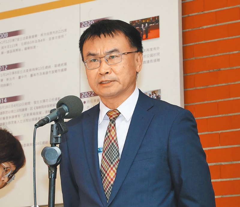 中國大陸開放臺鳳梨釋迦，農委會主委陳吉仲反而在臉書砲轟臺東縣長饒慶鈴。（圖／本報系資料照）