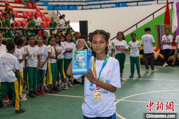 “迎杭州亞運(yùn)會(huì)趣味跑”系列活動(dòng)?xùn)|帝汶站現(xiàn)場(chǎng)。　杭州亞組委供圖