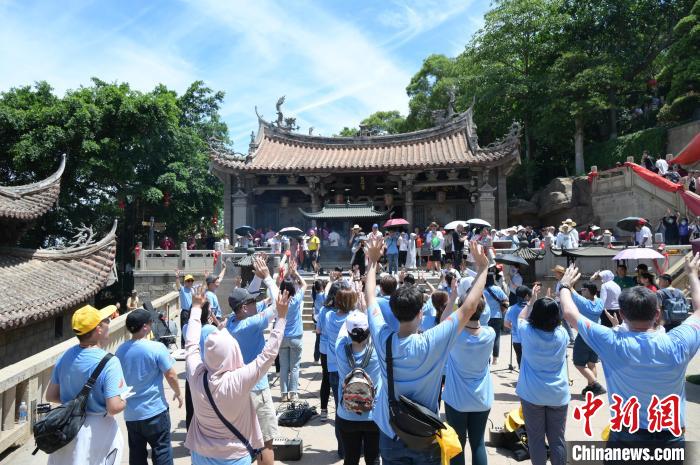 圖為演唱會(huì)現(xiàn)場(chǎng)。　 高亞成 攝