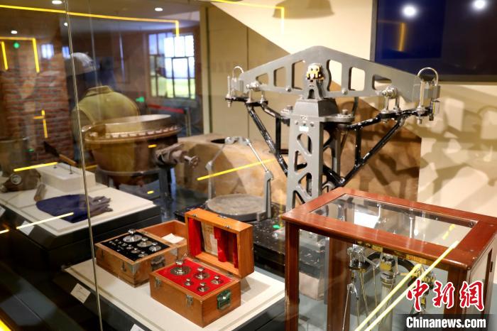 圖為原子城紀(jì)念館內(nèi)展品。　薛蒂 攝