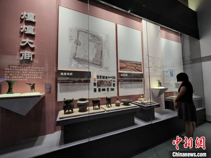 記者探訪展覽現(xiàn)場(chǎng)?！≮w曉 攝