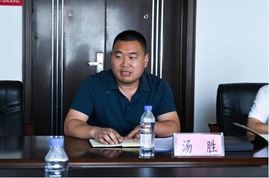 攸縣蓮塘坳鎮(zhèn)政府同湖南師范大學(xué)商學(xué)院保險(xiǎn)助農(nóng)實(shí)踐團(tuán)召開(kāi)座談會(huì)