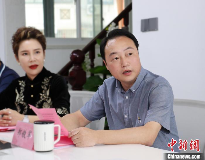 寧德市臺(tái)港澳辦主任鄭鐵軍致辭?！稳糨?攝