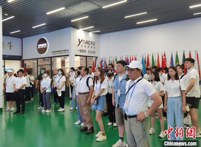 臺灣青年參訪浙江。　鮑夢妮 攝