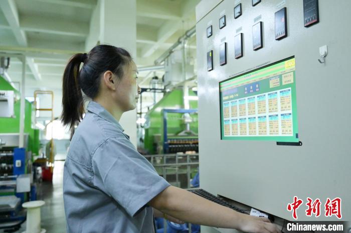 圖為江西中易微連新材料科技有限公司的生產(chǎn)廠房。　鷹潭市委宣傳部供圖