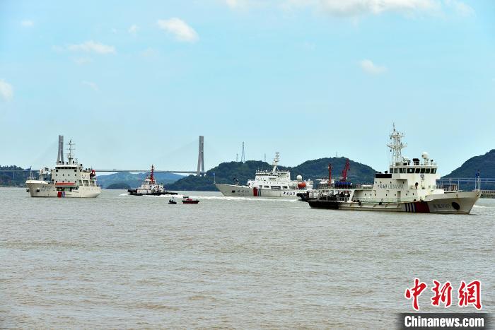 圖為7月18日，2023年福州閩江內(nèi)港區(qū)水上綜合應急演練在福州馬尾海域舉行。　張斌 攝