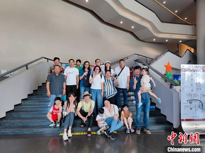 臺灣老船長周香春：情牽海峽兩岸的“擺渡人”