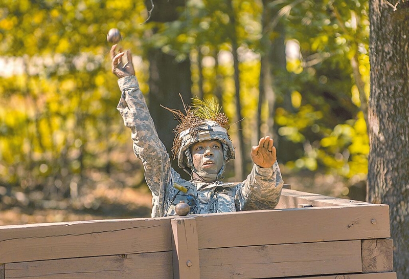 因應(yīng)未來(lái)臺(tái)海局勢(shì)變化及義務(wù)役士兵役期將延為1年，軍方需要更多的彈藥量以滿足國(guó)土防衛(wèi)與訓(xùn)練需求，陸軍將陸續(xù)向美採(cǎi)購(gòu)M67型殺傷手榴彈。（摘自美國(guó)國(guó)防部官網(wǎng)）