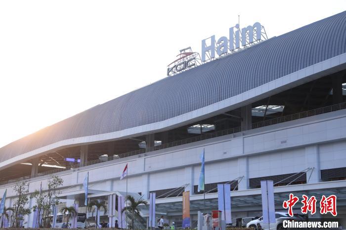 圖為哈利姆車站外景。李志全攝