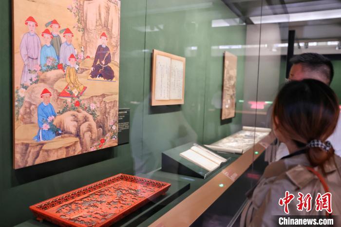 “喜溢華庭——清代宮中少年生活文物展” “喜溢華庭——清代宮中少年生活文物展”