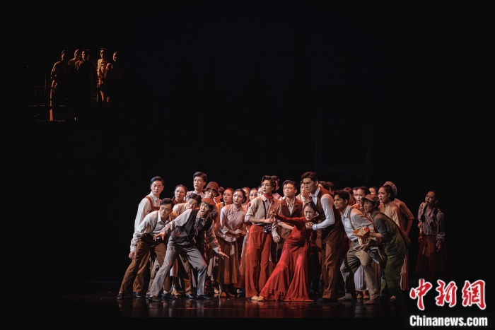 民族舞劇《熱血當(dāng)歌》劇照。供圖