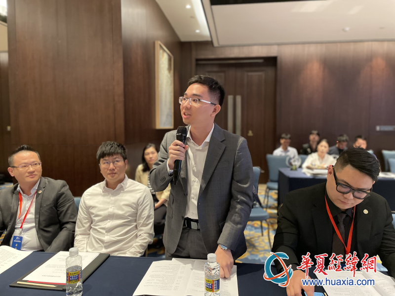 臺灣青年分別做自我介紹和分享。（攝影 李昕）