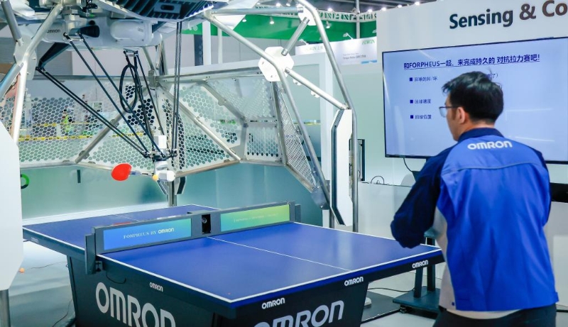 與人類對戰(zhàn)乒乓球的機器人。(受訪者供圖)