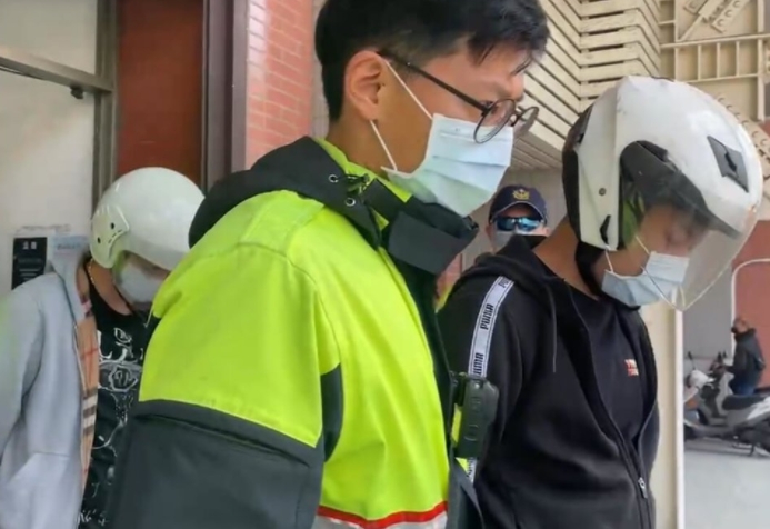 臺灣桃園市KTV酒客起沖突 26歲男子胸口中刀身亡 臺灣桃園市KTV酒客起沖突 26歲男子胸口中刀身亡