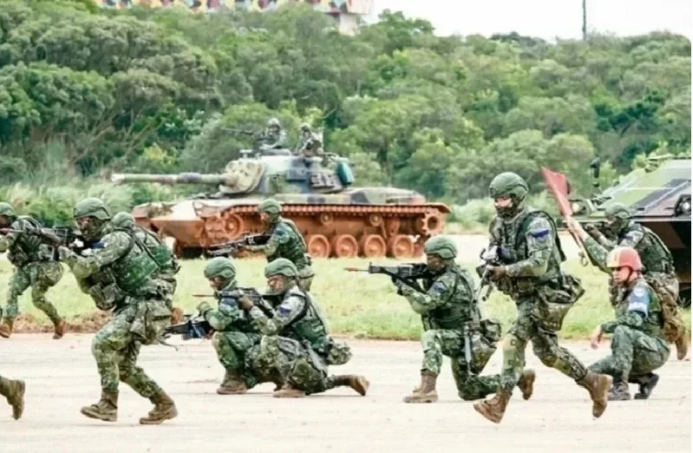 臺(tái)軍訓(xùn)練資料圖 圖自臺(tái)灣《聯(lián)合報(bào)》.png