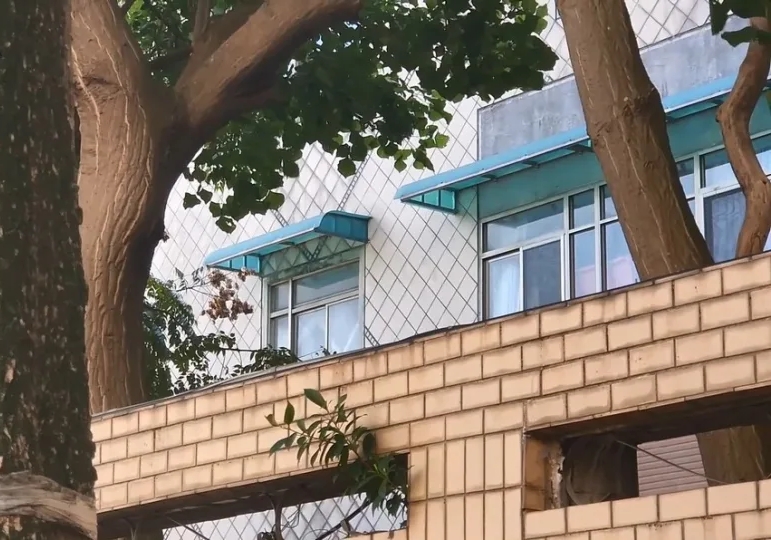 臺(tái)灣新北某初中初三學(xué)生遭同學(xué)割頸身亡。 圖片來(lái)源：臺(tái)灣TVBS.jpg