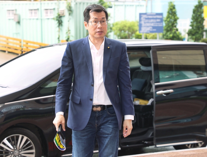 民進(jìn)黨民代羅致政深陷不雅視頻爭議。（圖源：臺灣《聯(lián)合報》）