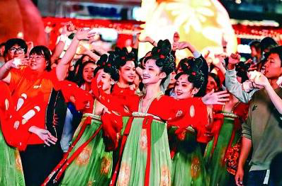 且看屏上中國節(jié)如何激活文化新體驗(yàn)