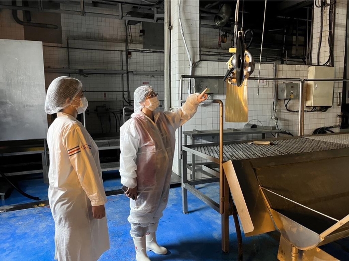 屏東縣衛(wèi)生局3日前往信功公司查核，發(fā)現(xiàn)廠區(qū)環(huán)境衛(wèi)生皆符合規(guī)定