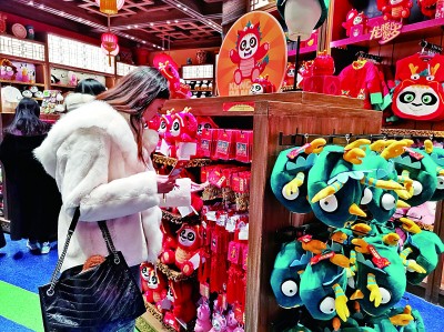 年貨市場(chǎng)騰起濃濃“煙火氣”