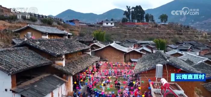 千年技藝助力鄉(xiāng)村振興 彝繡“繡”出美好新生活