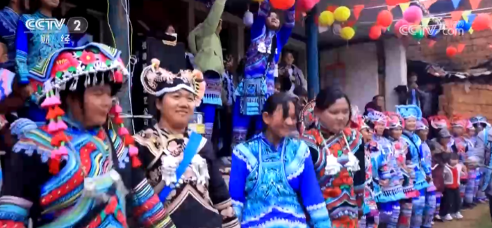 千年技藝助力鄉(xiāng)村振興 彝繡“繡”出美好新生活