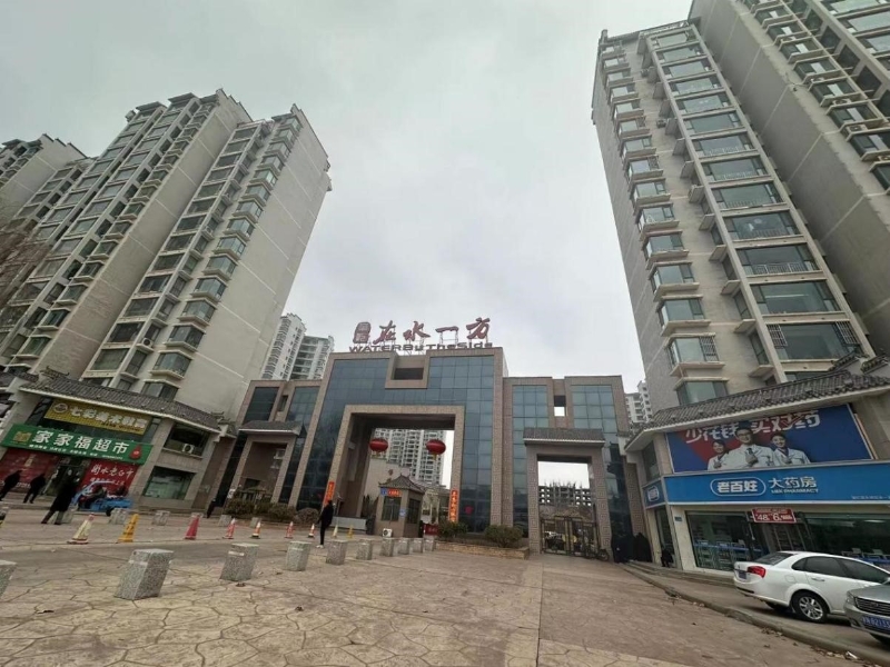 甘肅省永靖縣“在水一方”小區(qū)。人民網(wǎng)記者 馬昌攝