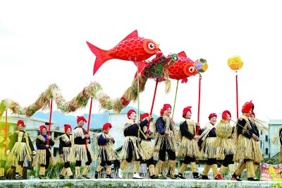 火“出圈”后，傳統(tǒng)民俗如何“長(zhǎng)紅”