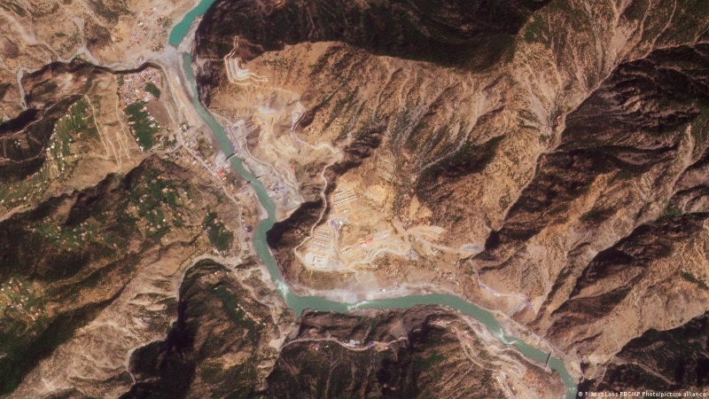 達(dá)蘇水電站鳥瞰圖。（圖源：美聯(lián)社）