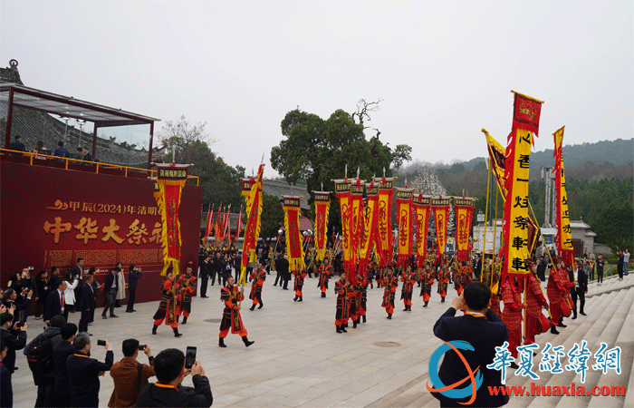 2：儀仗隊(duì)入場